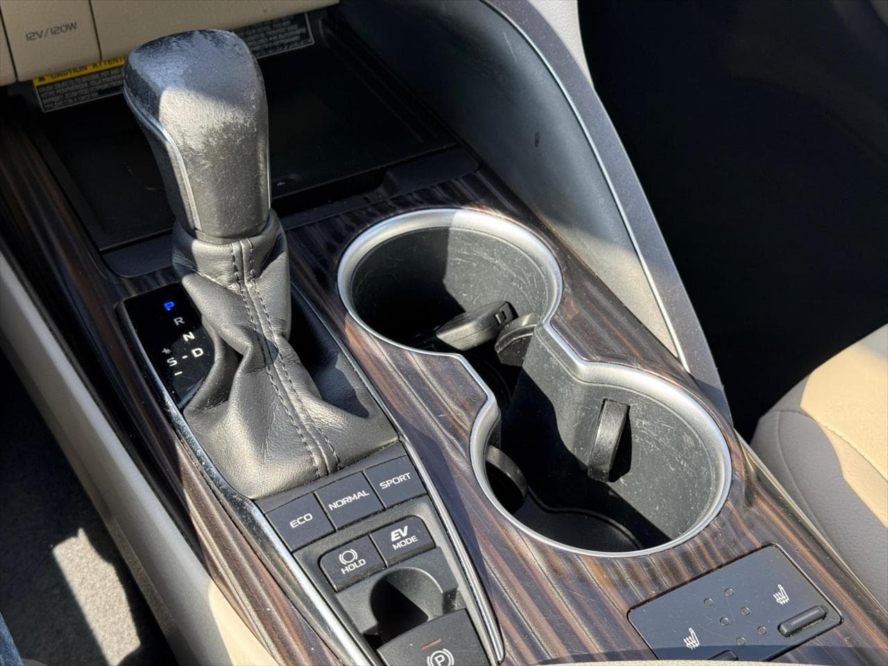 2021 Toyota CAMRY - 18
