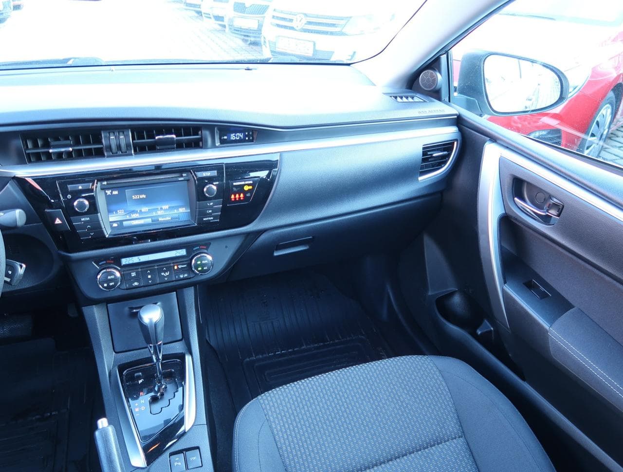 2015 Toyota Corolla - 11