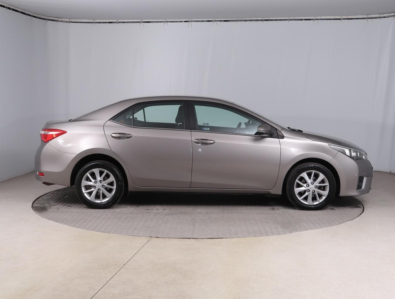 2015 Toyota Corolla - 8