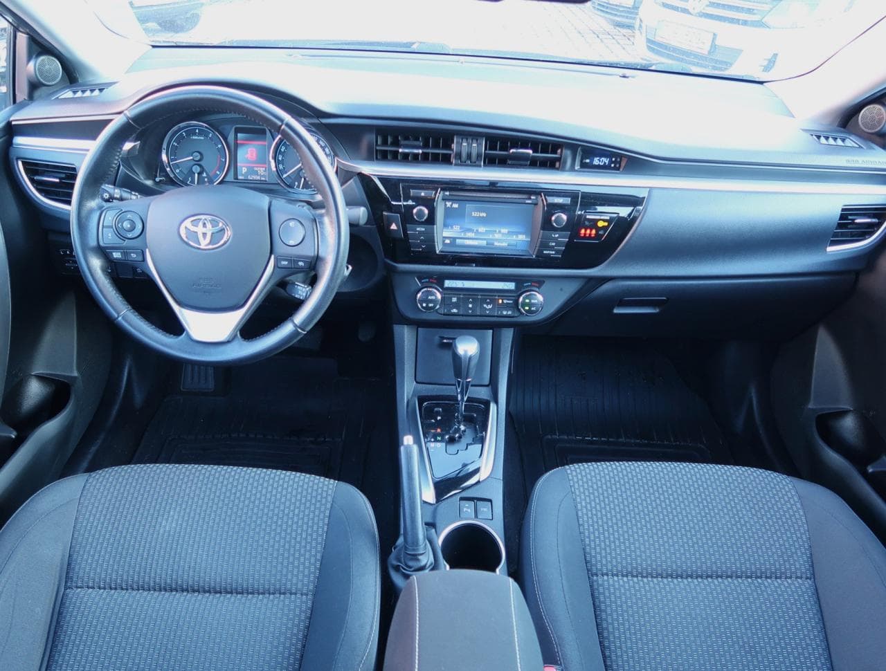 2015 Toyota Corolla - 10