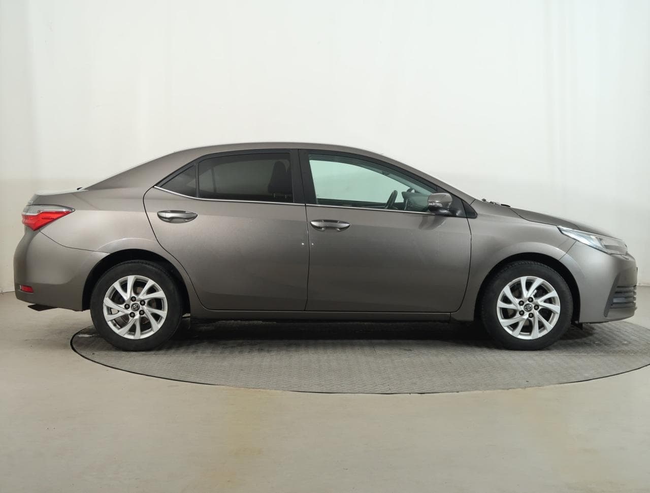 2017 Toyota COROLLA - 8