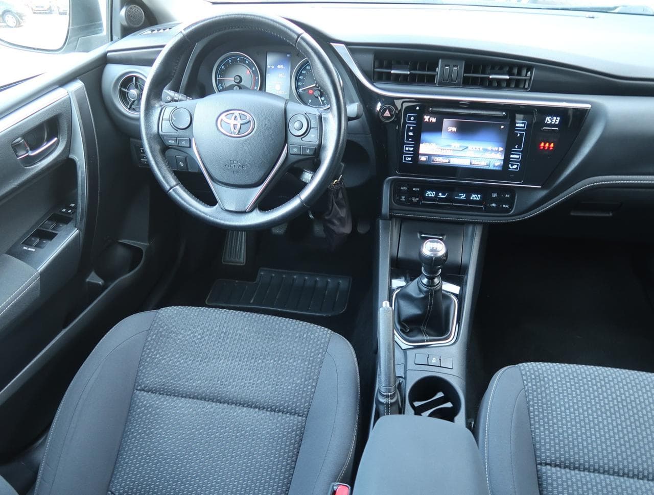 2017 Toyota COROLLA - 9