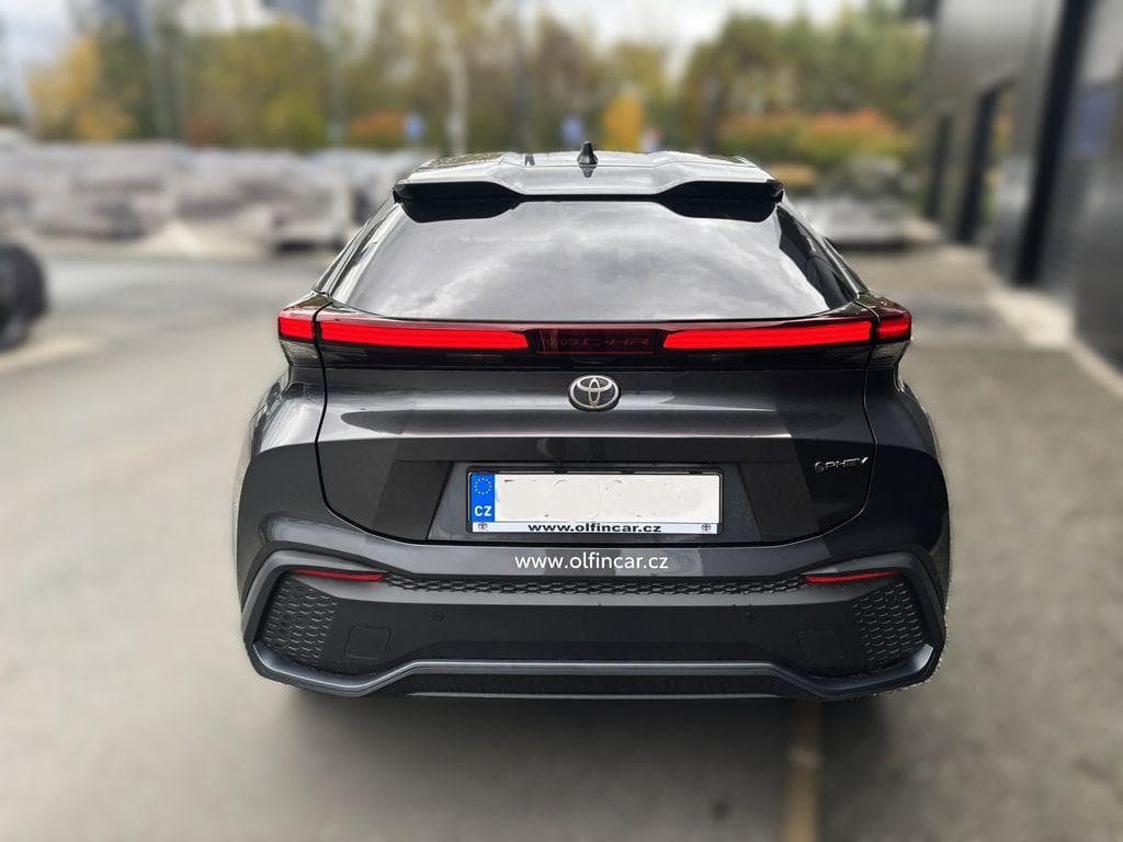 2024 Toyota C-HR - 7