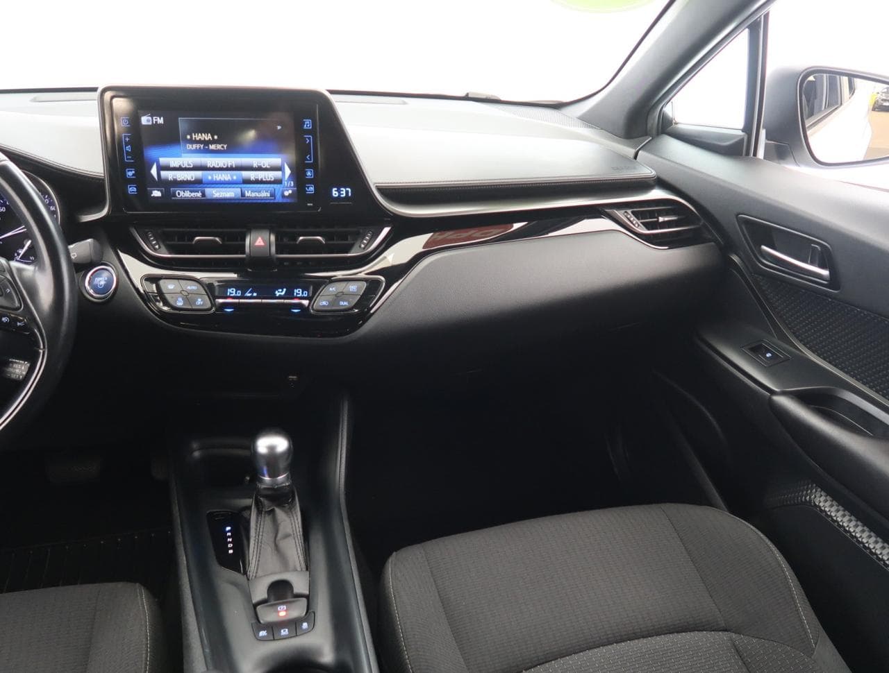 2018 Toyota C-HR - 11