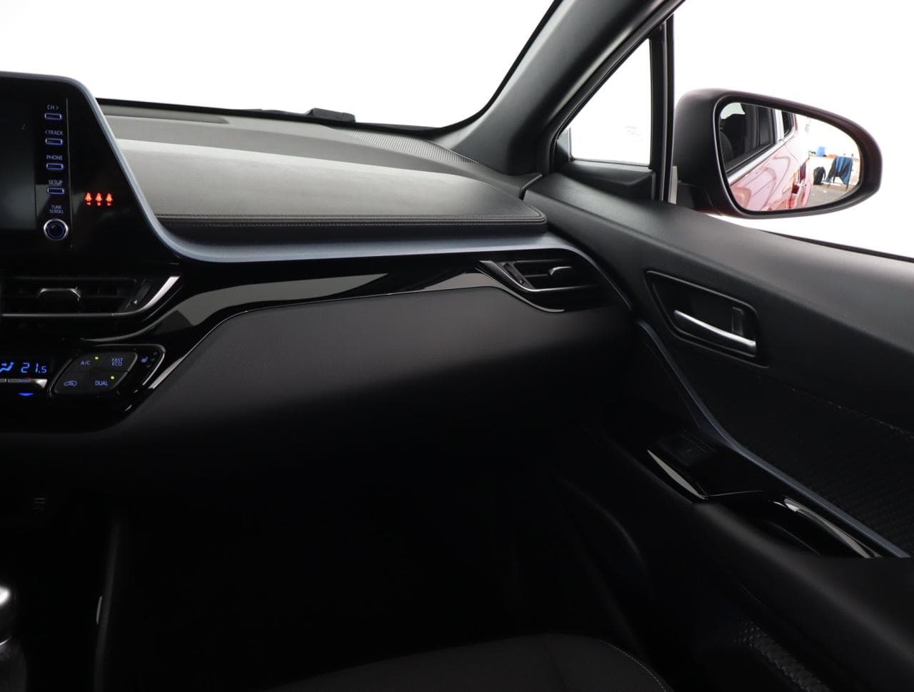 2021 Toyota C-HR - 11