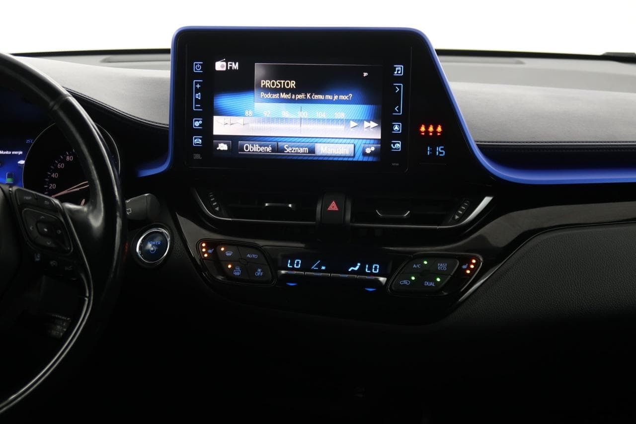 2017 Toyota C-HR - 26