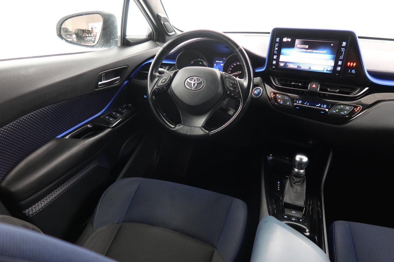 2017 Toyota C-HR - 10