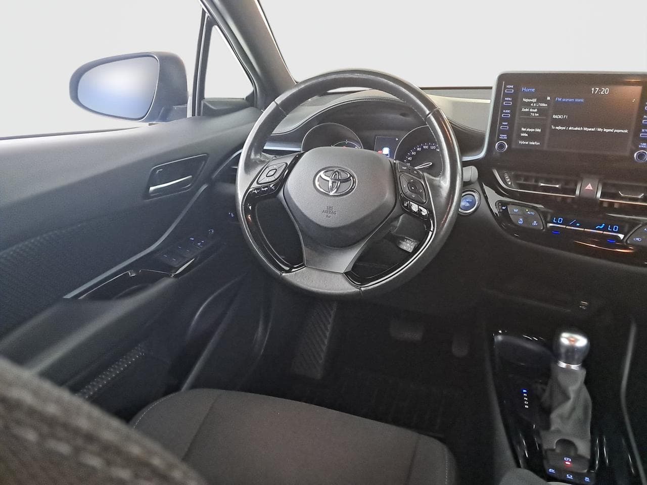 2022 Toyota C-HR - 13