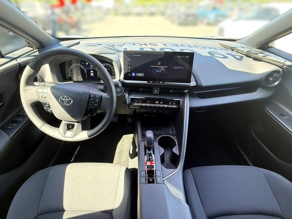 2024 Toyota C-HR - 6