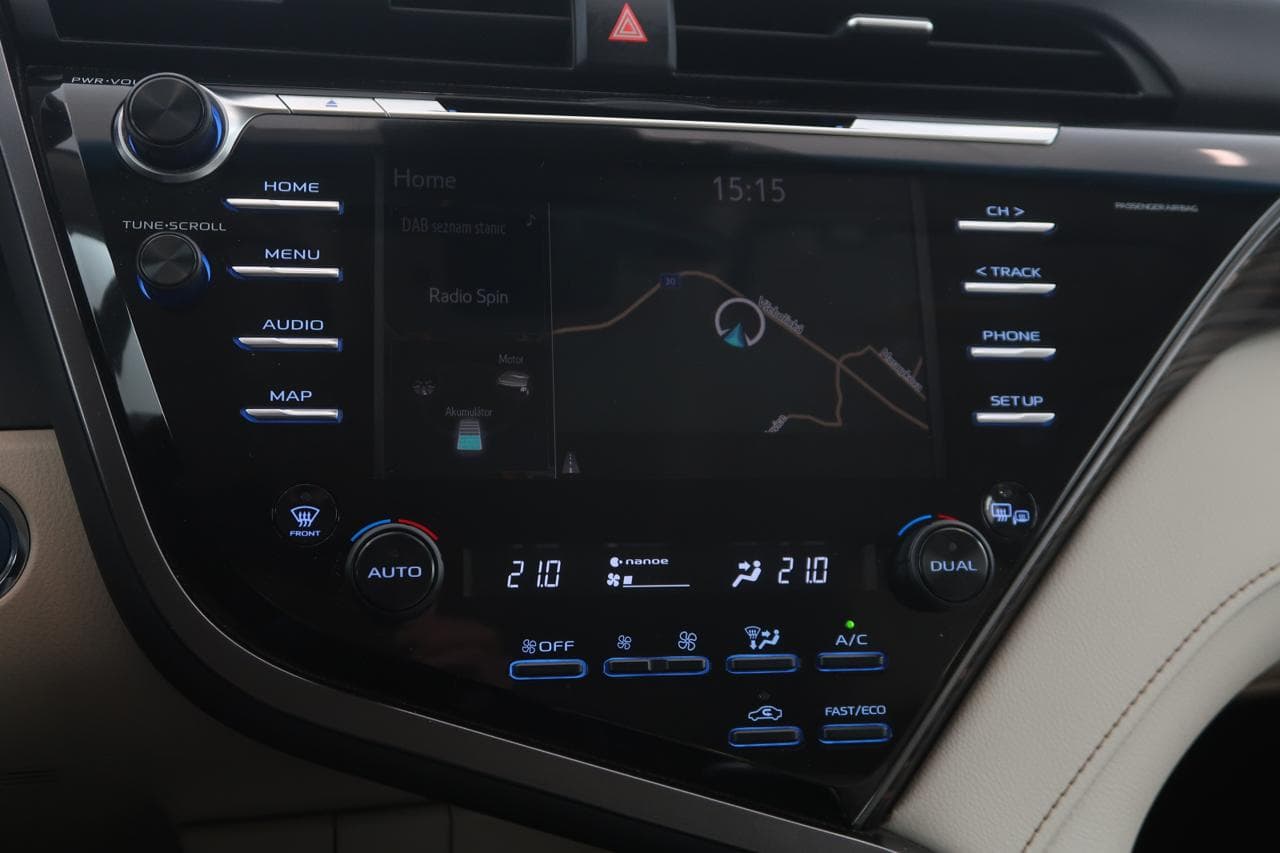 2021 Toyota CAMRY - 18