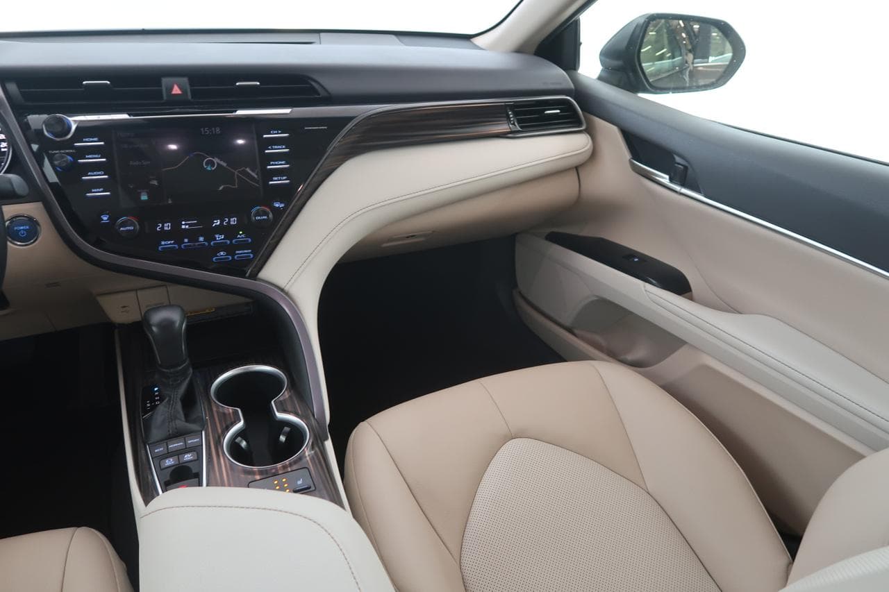 2021 Toyota CAMRY - 11