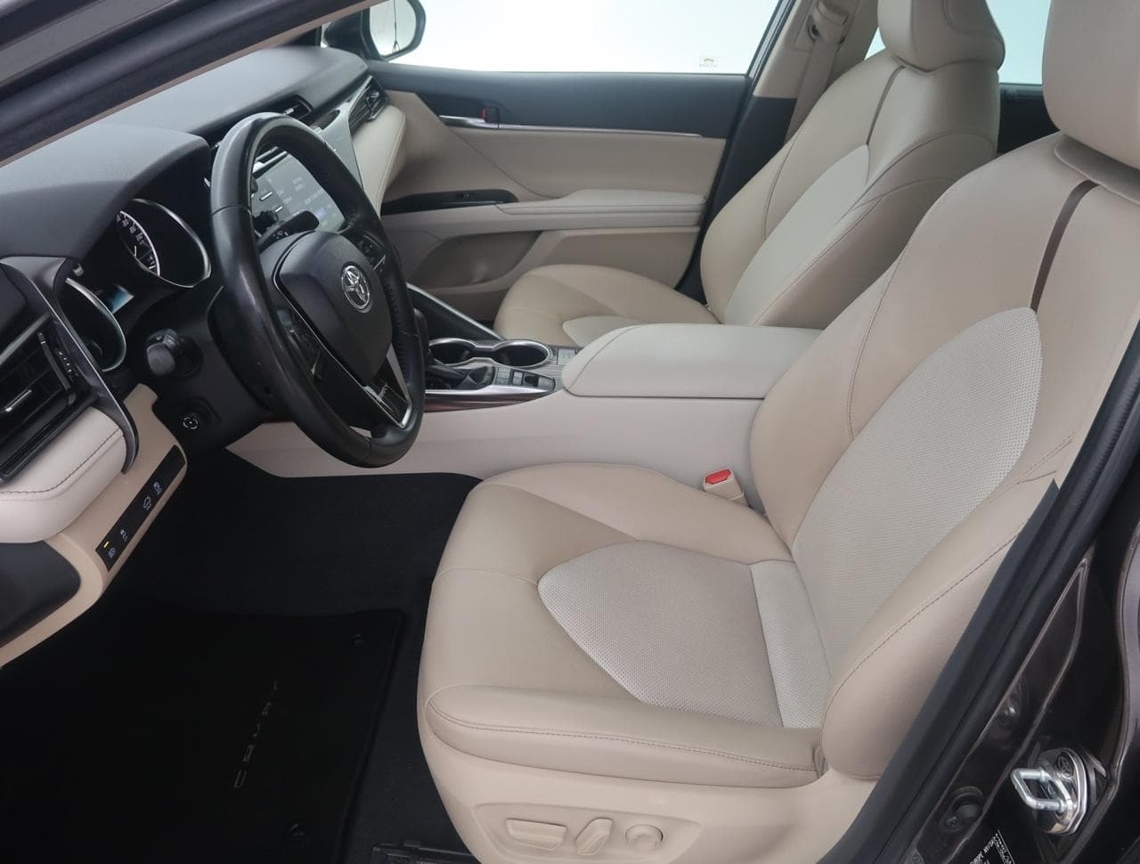 2019 Toyota CAMRY - 26