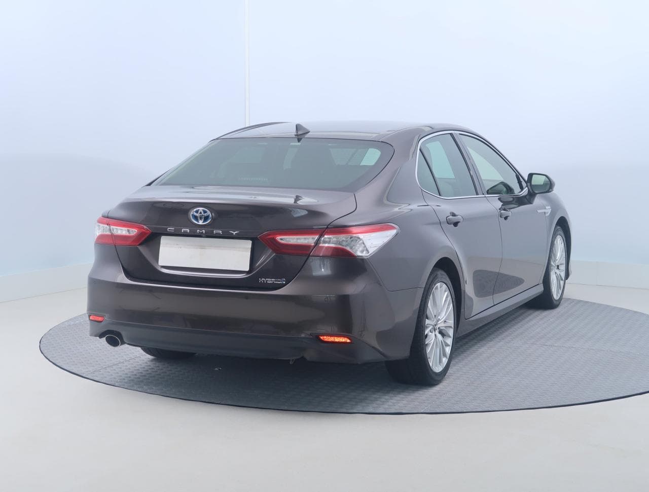 2019 Toyota CAMRY - 9