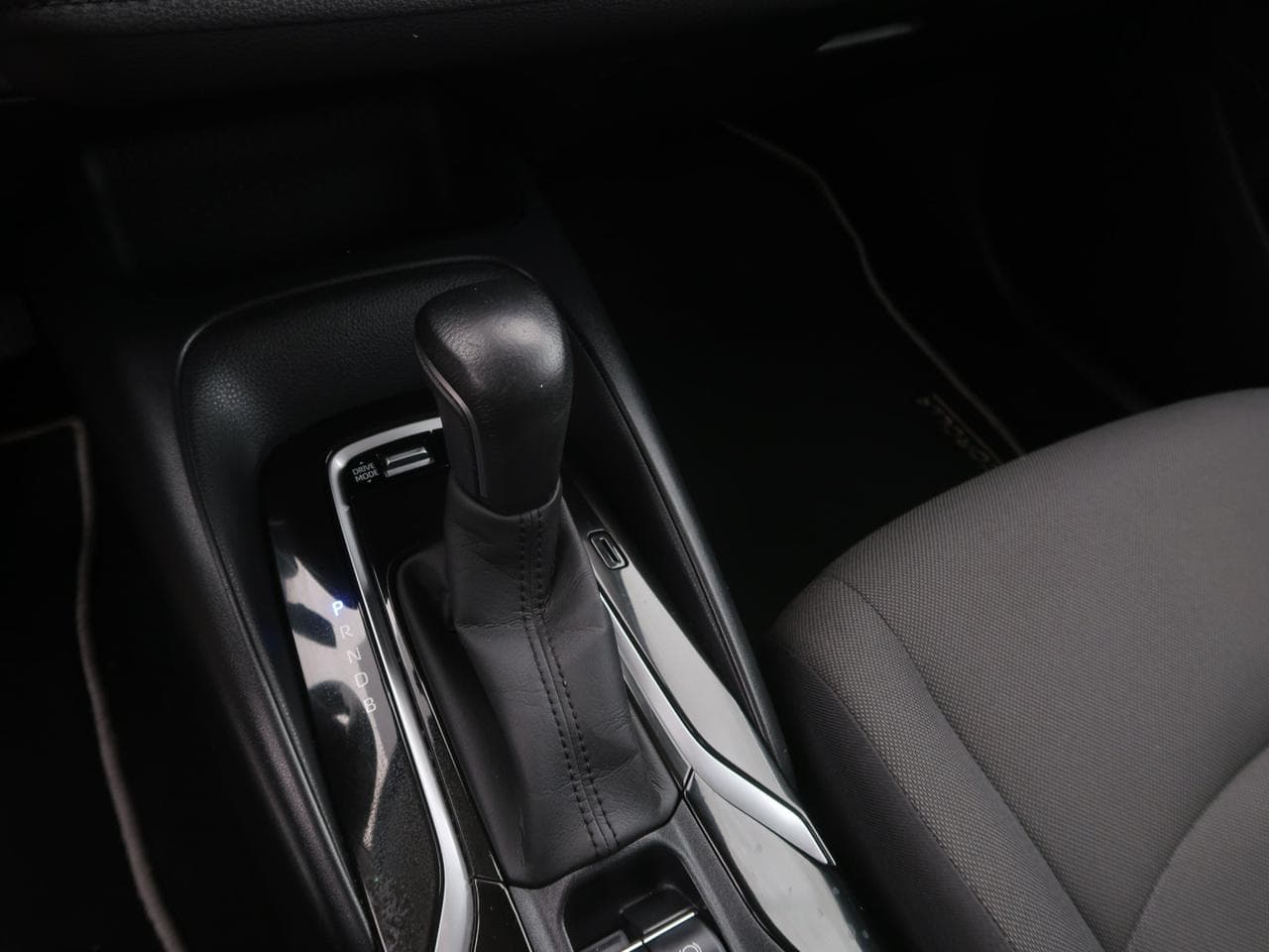 2019 Toyota COROLLA - 19