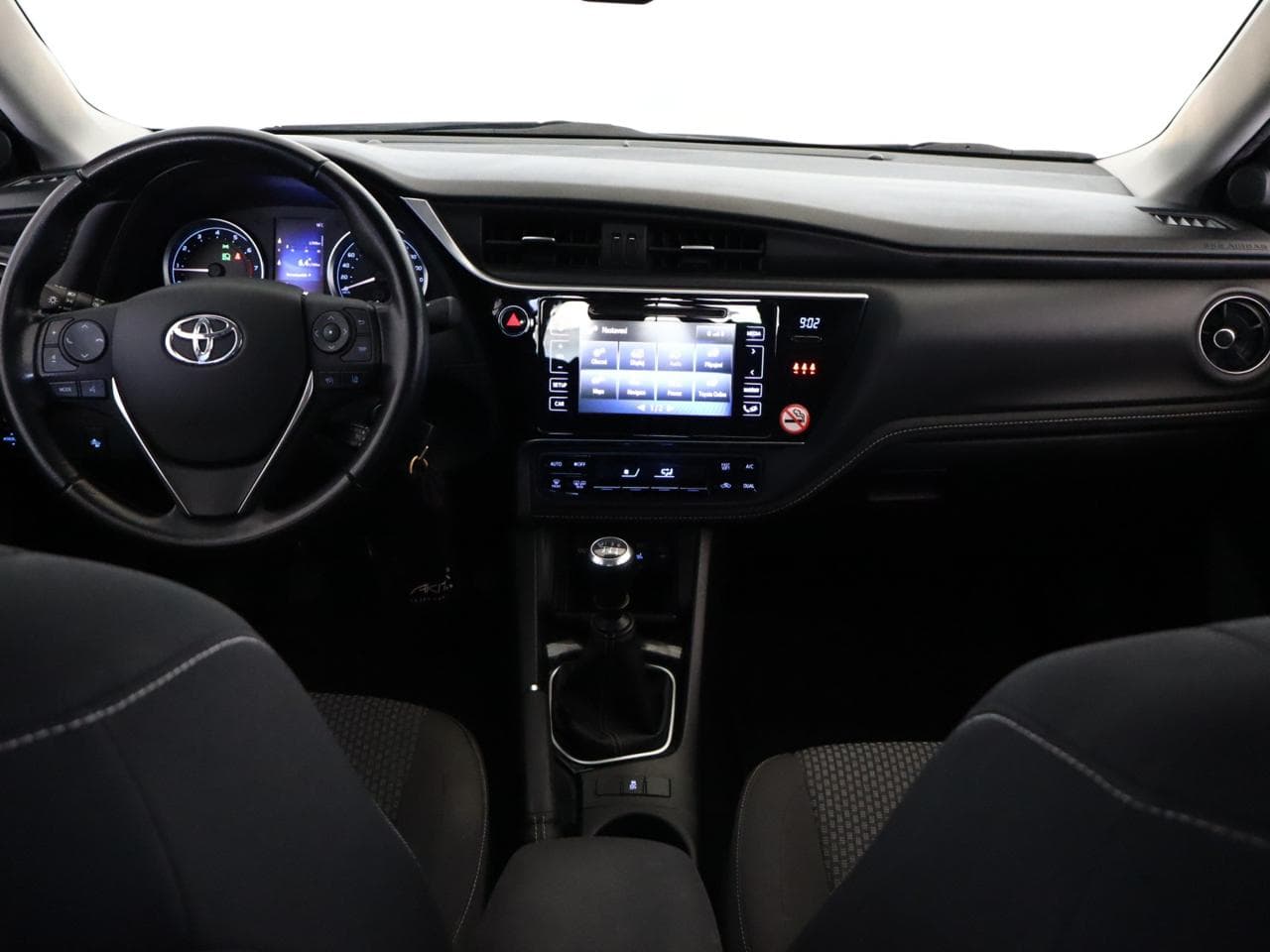 2017 Toyota COROLLA - 11