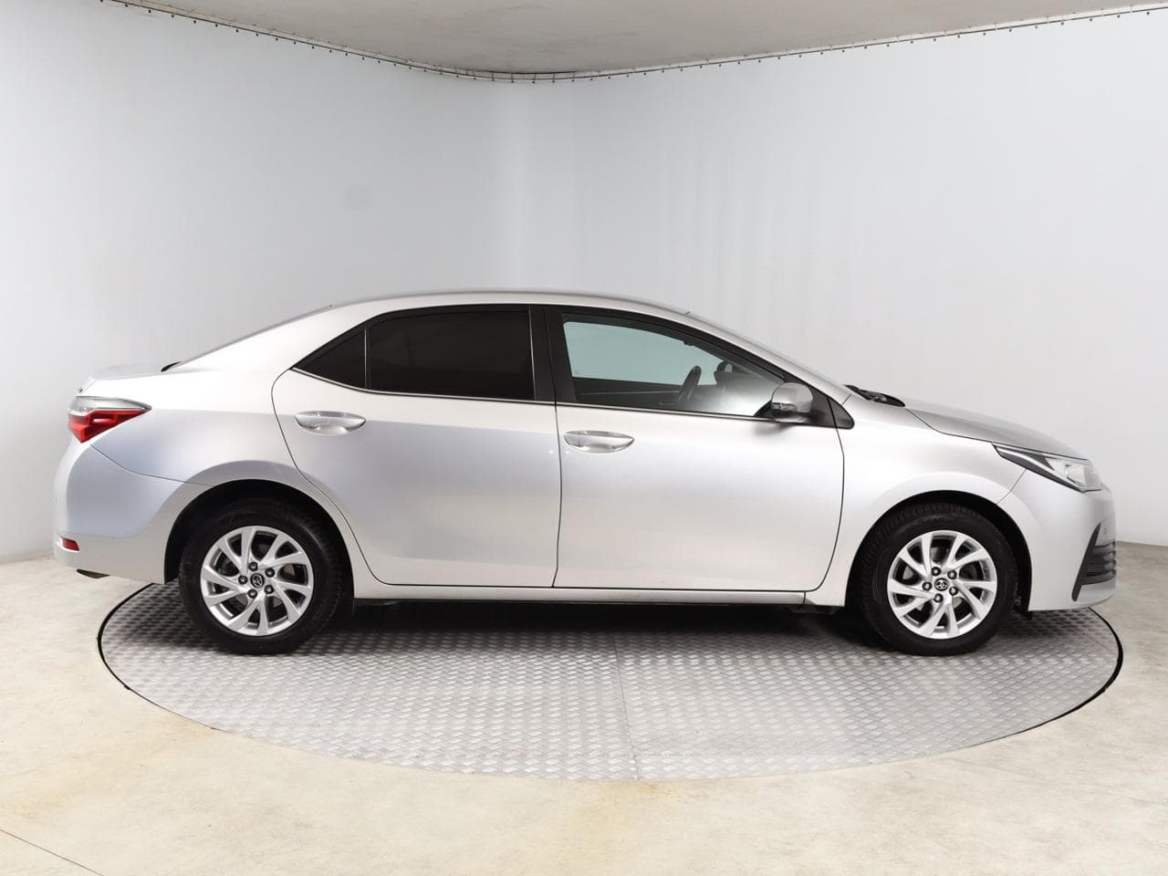 2017 Toyota COROLLA - 9