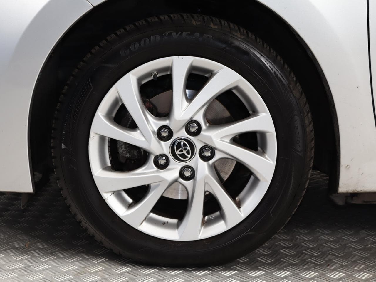 2017 Toyota COROLLA - 29