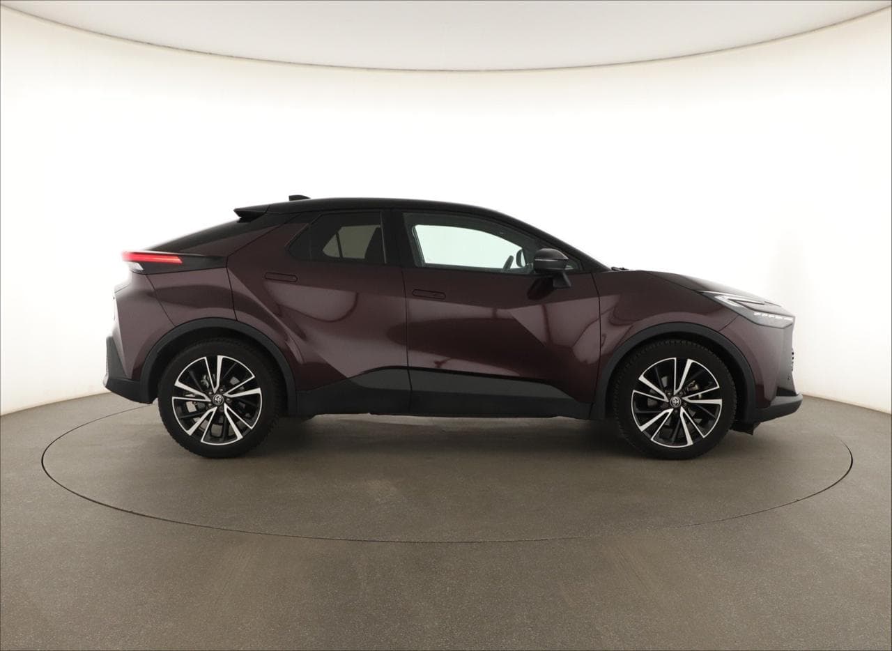 2024 Toyota C-HR - 14