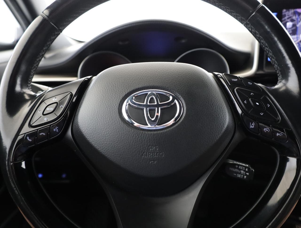 2018 Toyota C-HR - 17