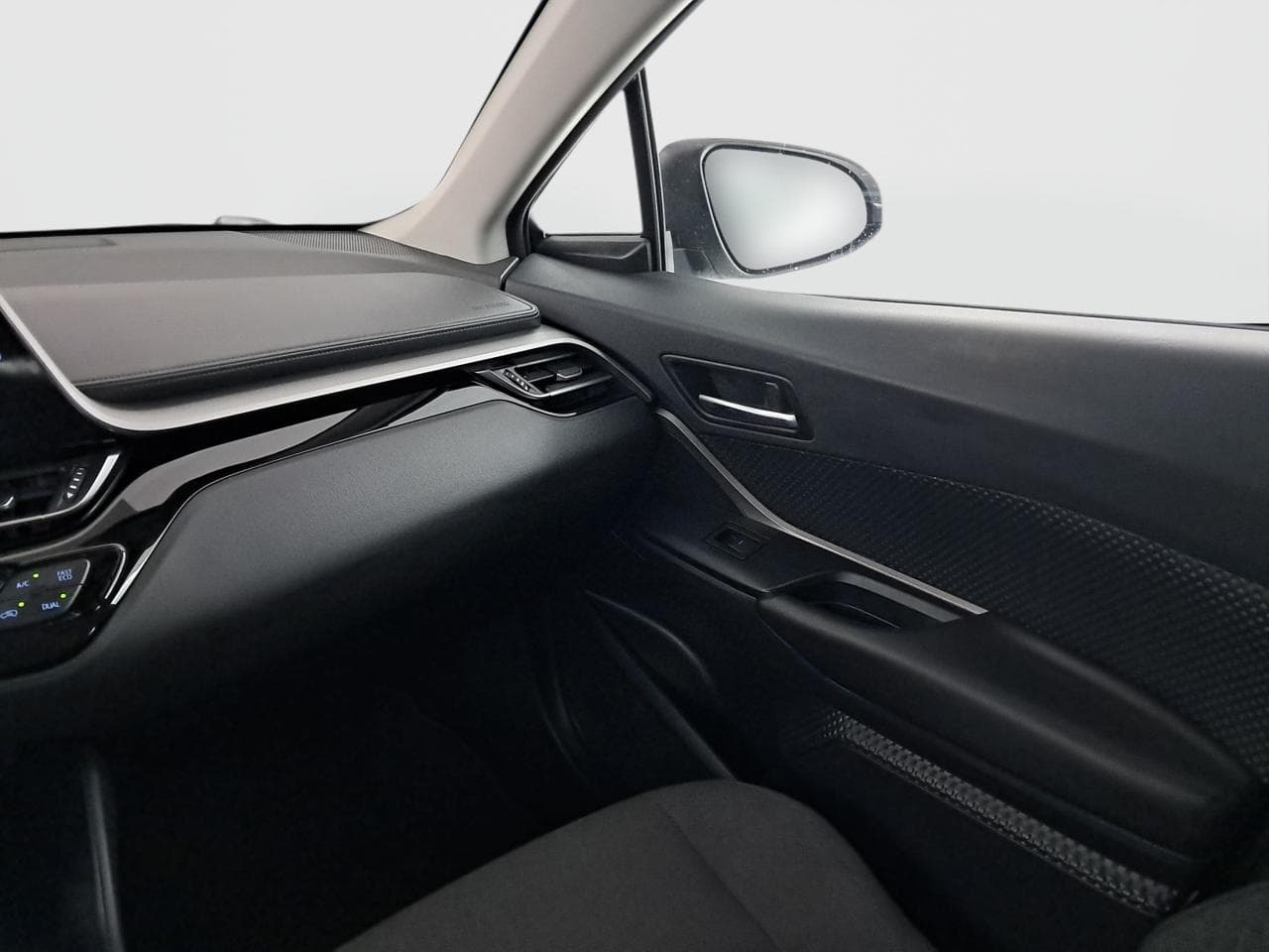 2021 Toyota C-HR - 19