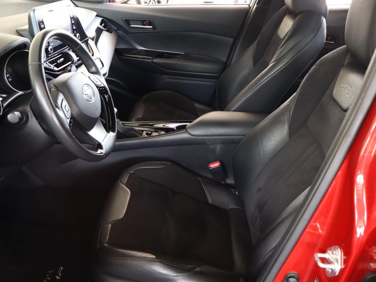 2021 Toyota C-HR - 14
