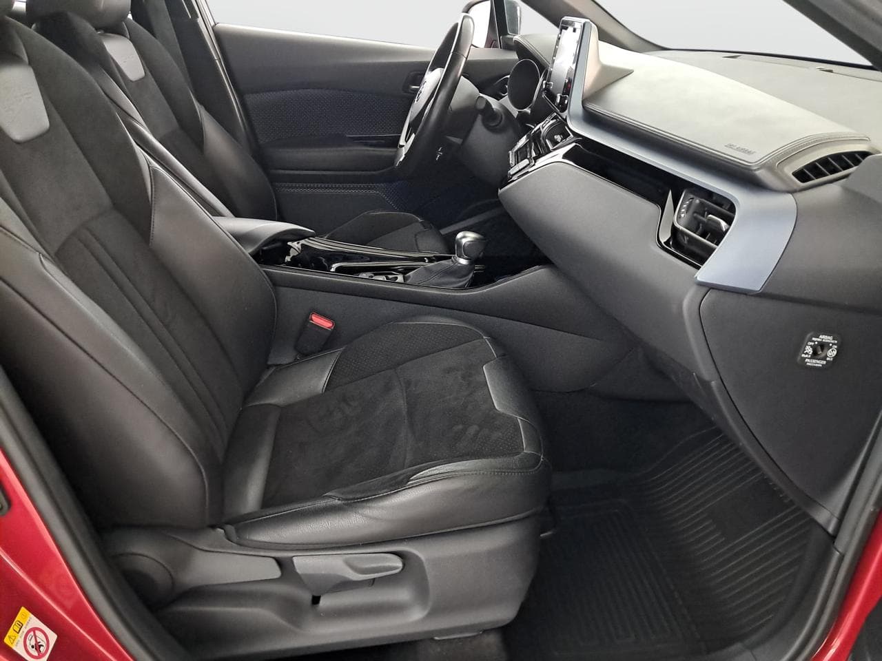 2020 Toyota C-HR - 12