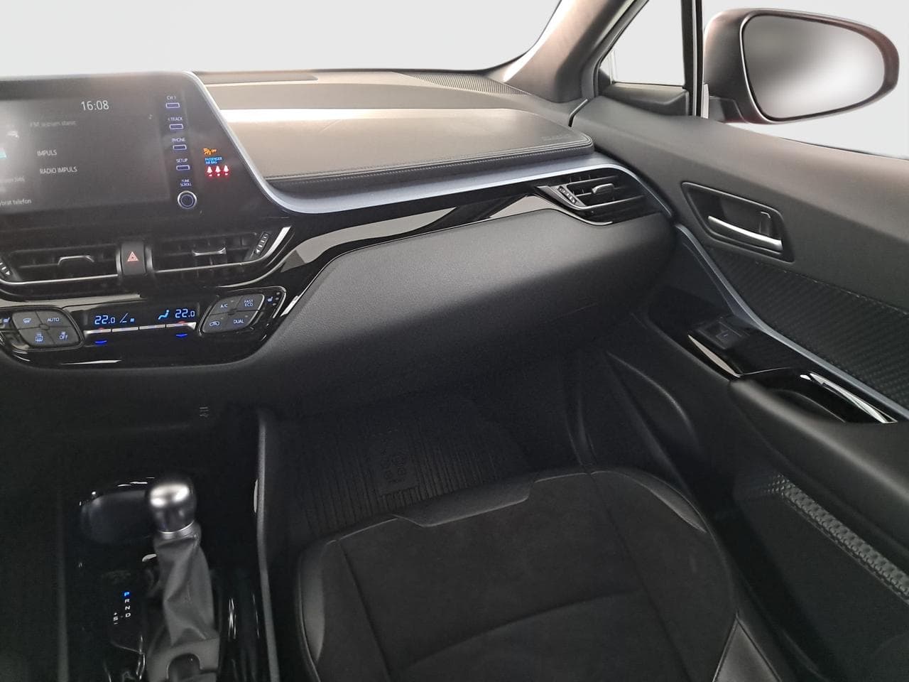 2020 Toyota C-HR - 11