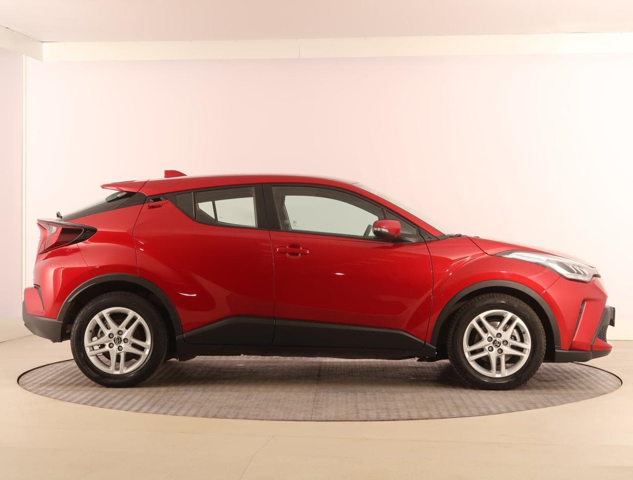 2022 Toyota C-HR - 8