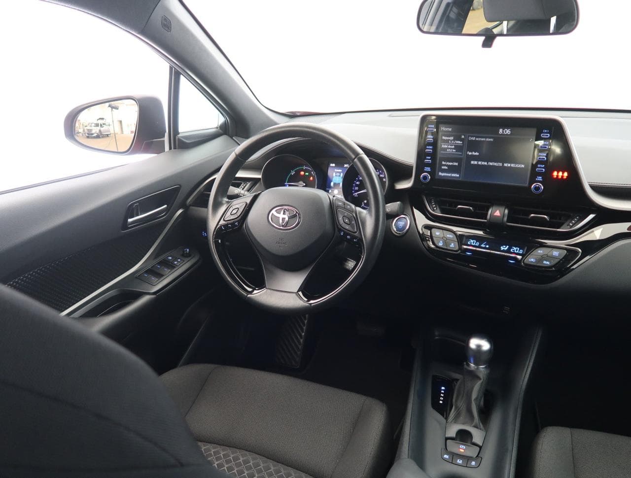 2022 Toyota C-HR - 9