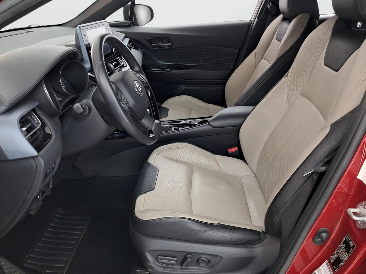 2020 Toyota C-HR - 16