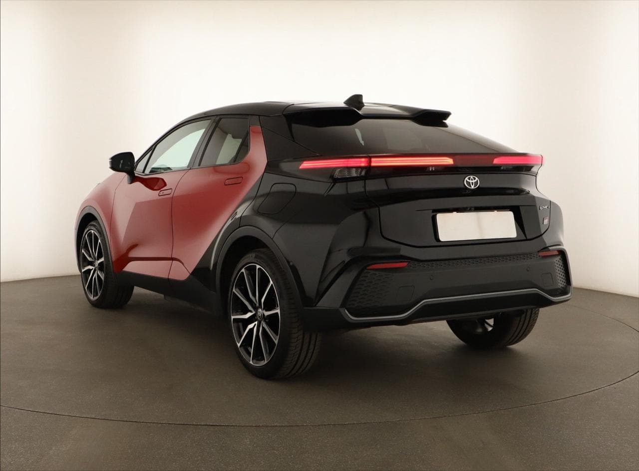 2024 Toyota C-HR - 5