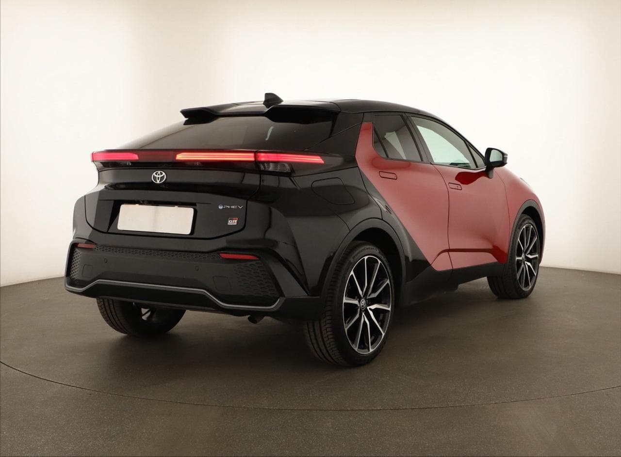 2024 Toyota C-HR - 7