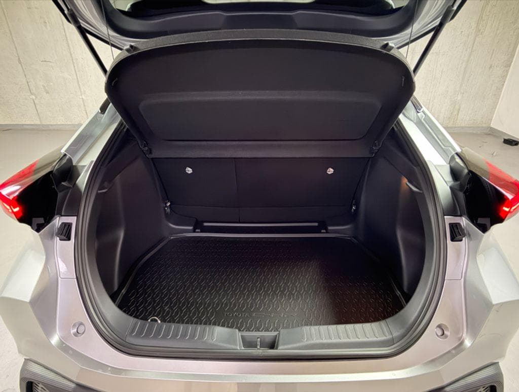 2026 Toyota C-HR - 11