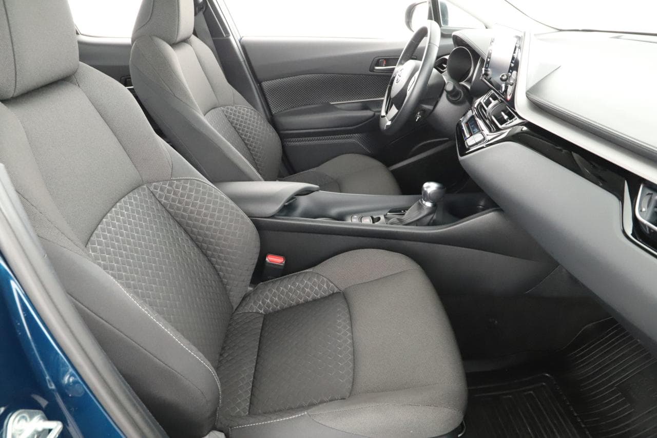 2023 Toyota C-HR - 10