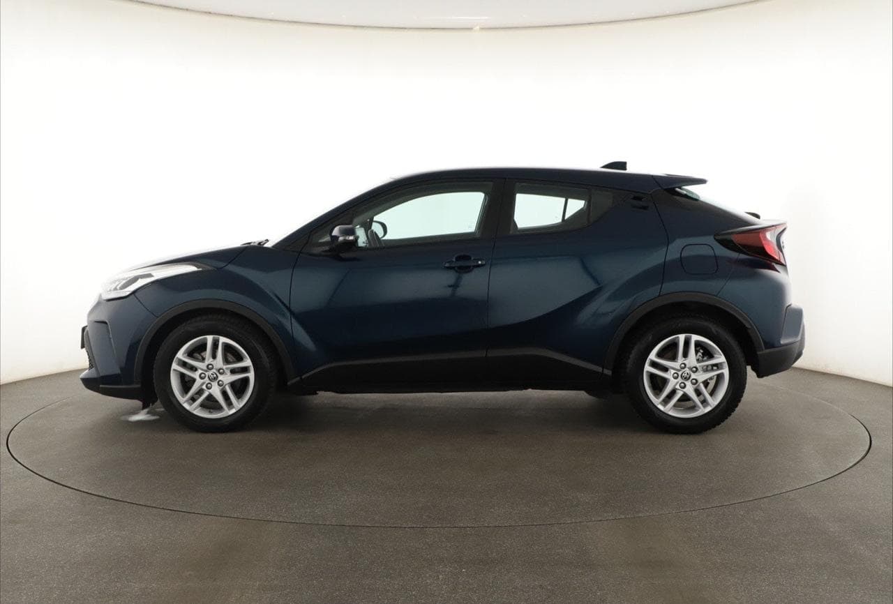 2023 Toyota C-HR - 4