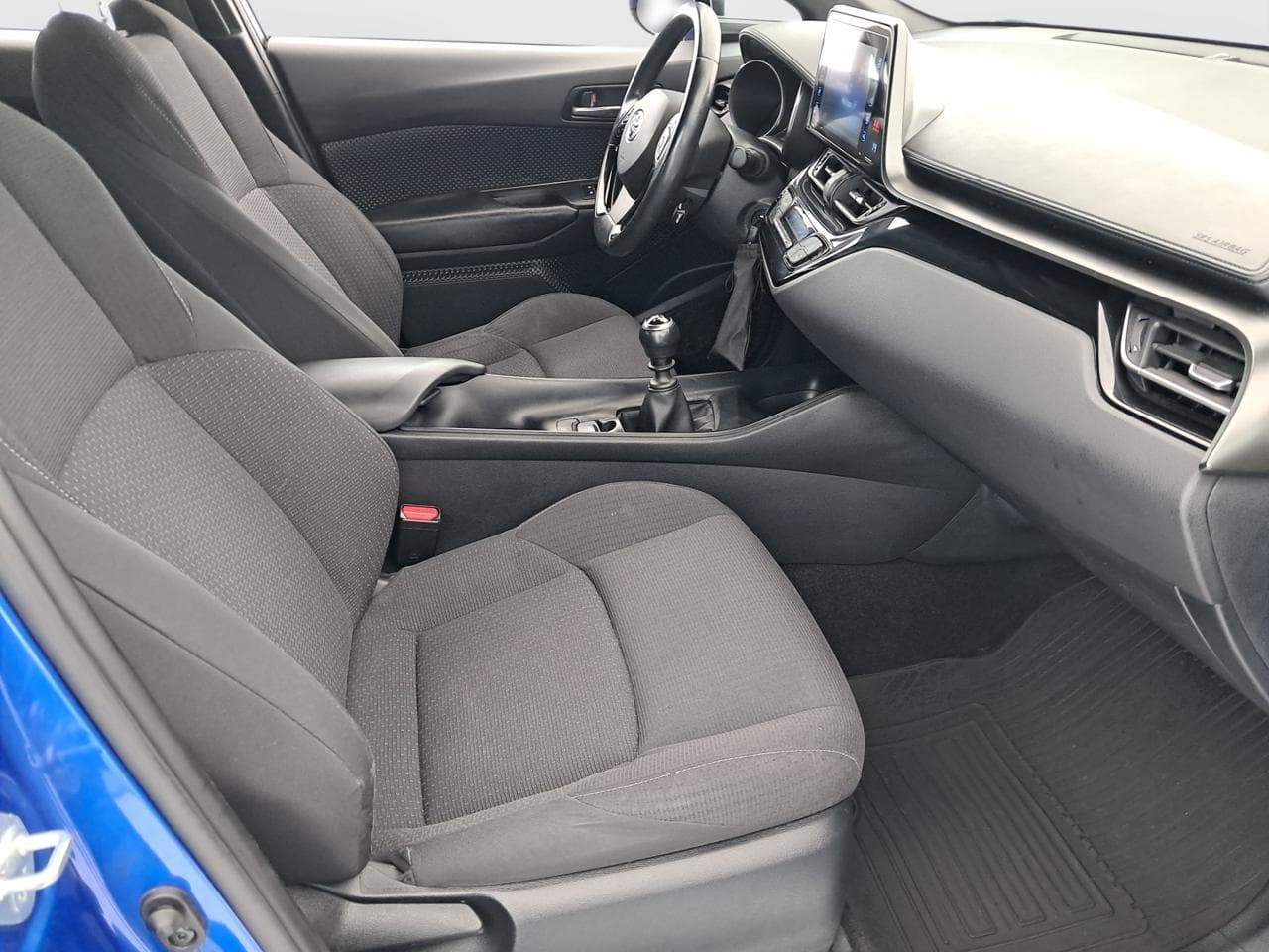 2017 Toyota C-HR - 12