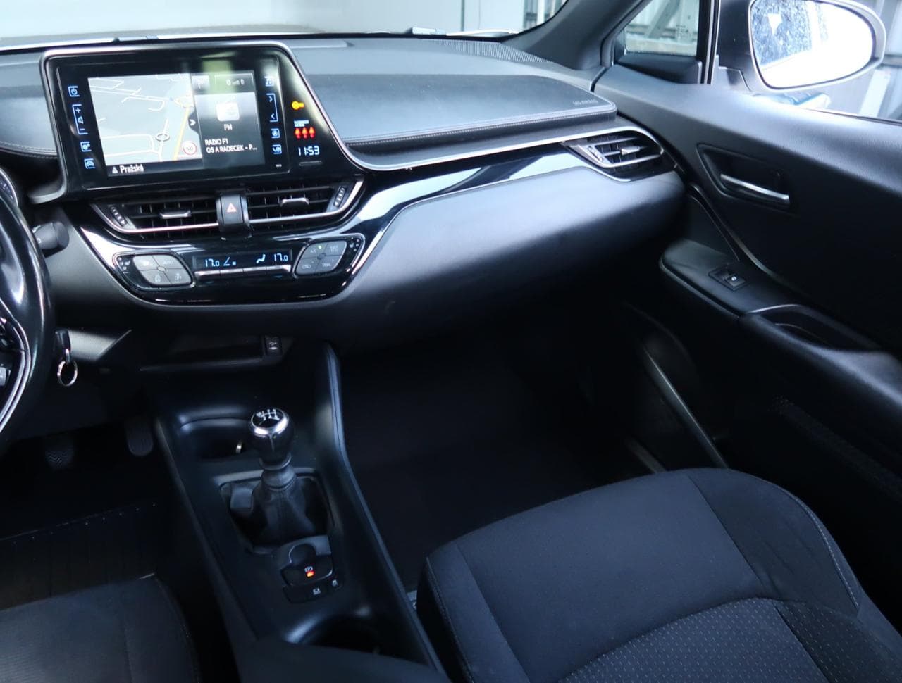 2018 Toyota C-HR - 11