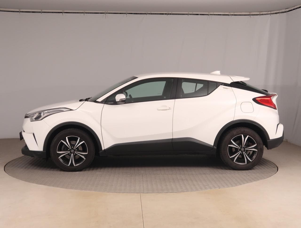 2018 Toyota C-HR - 4