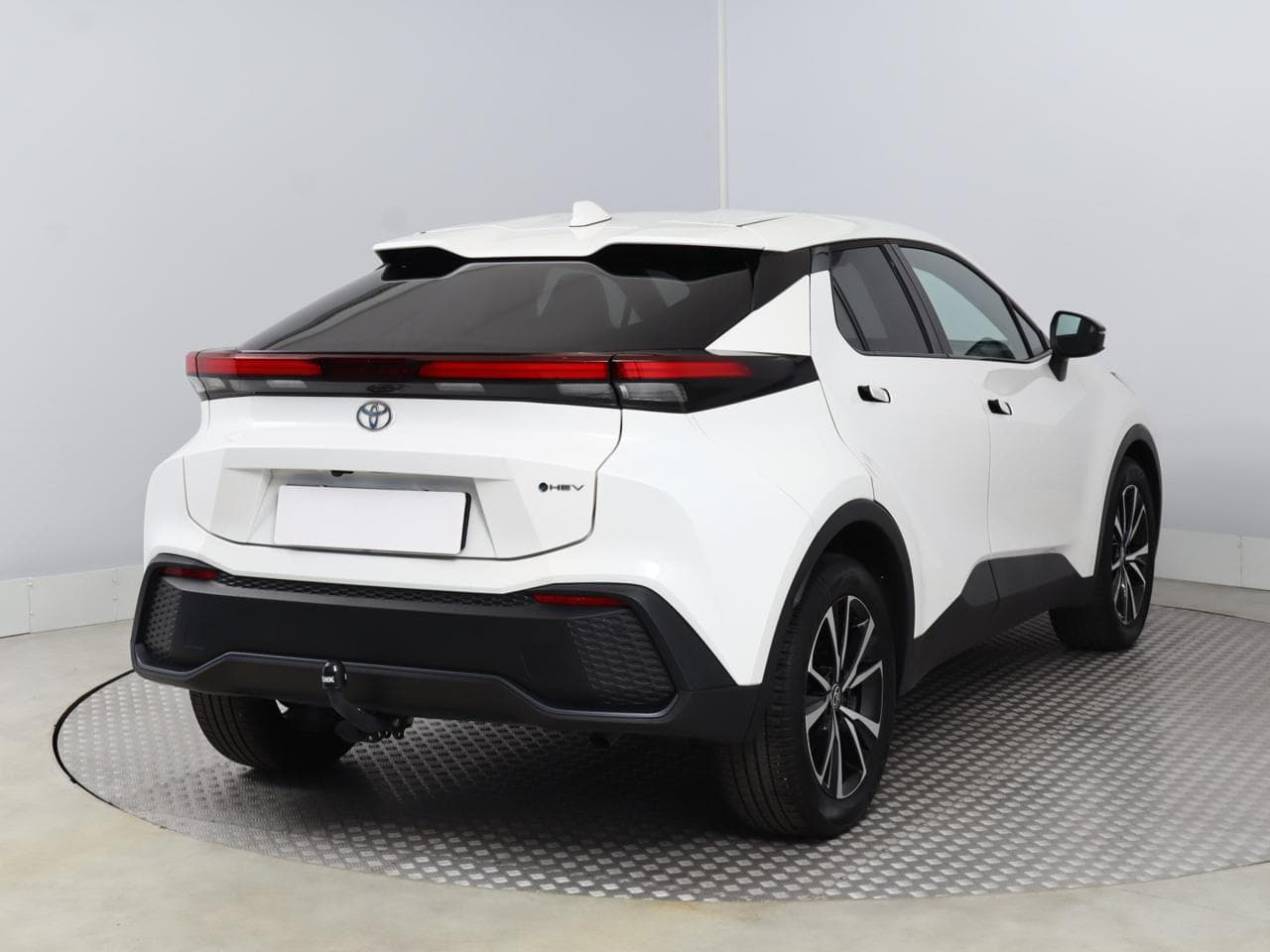 2024 Toyota C-HR - 7