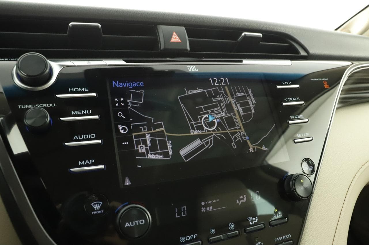 2020 Toyota CAMRY - 17