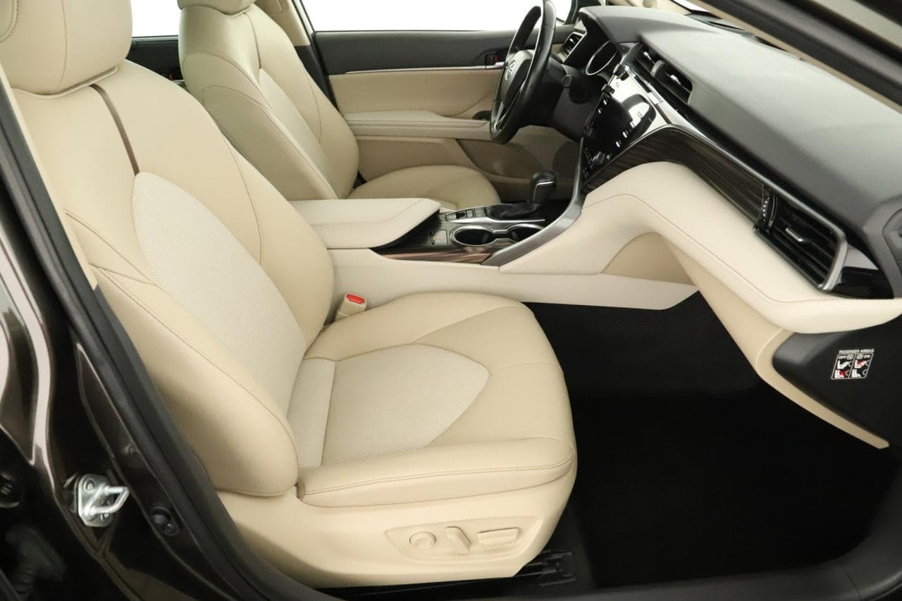 2020 Toyota CAMRY - 10
