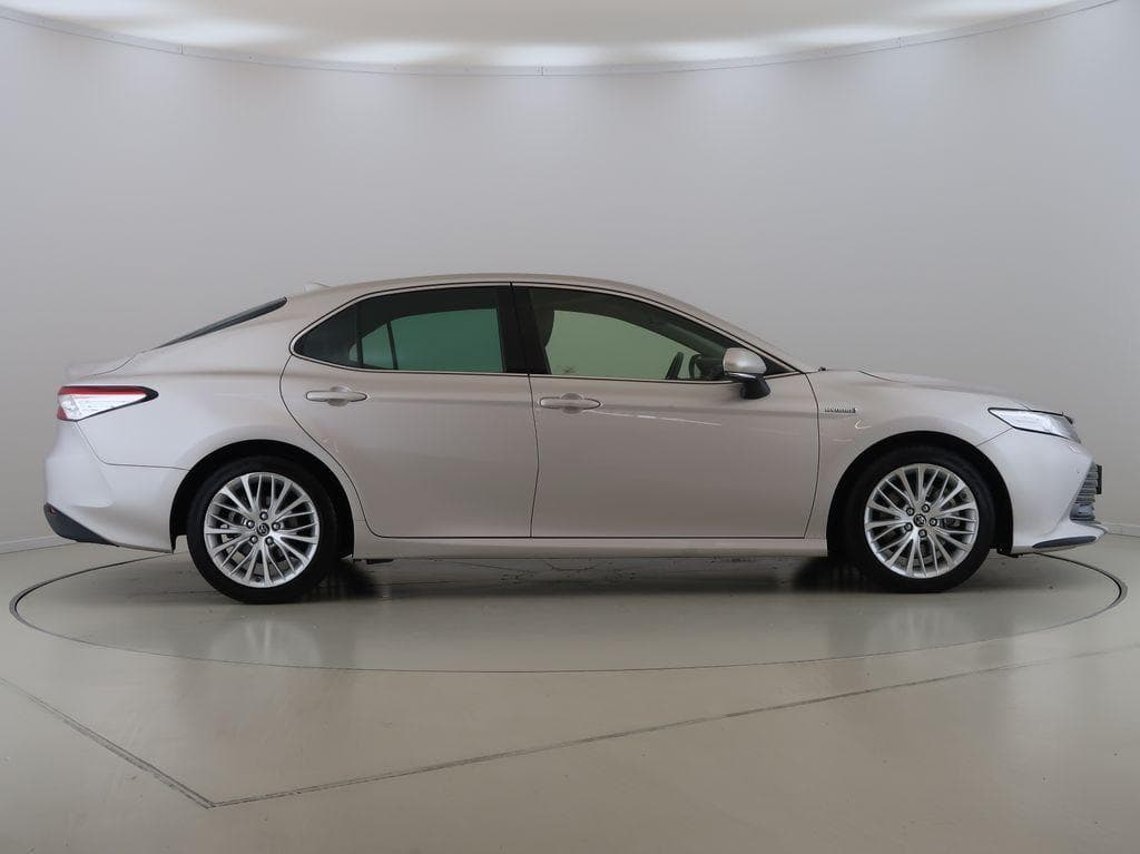 2019 Toyota CAMRY - 4