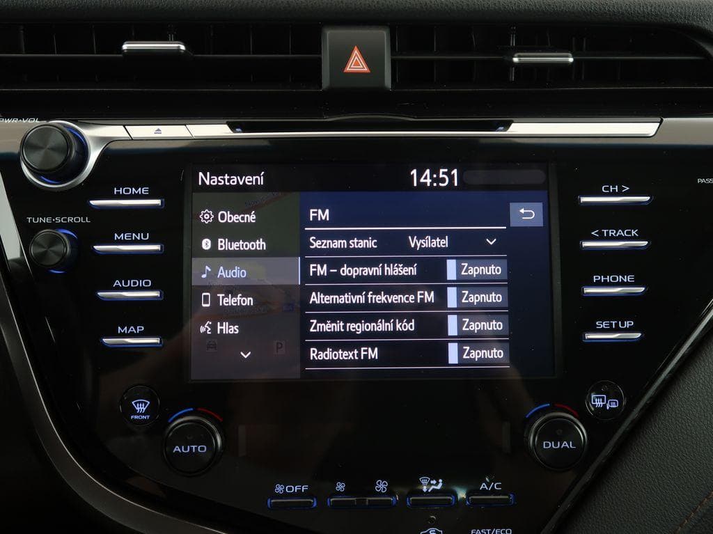 2019 Toyota CAMRY - 20
