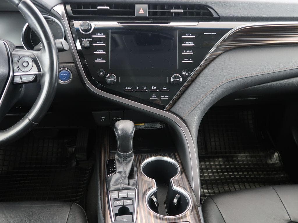 2019 Toyota CAMRY - 17