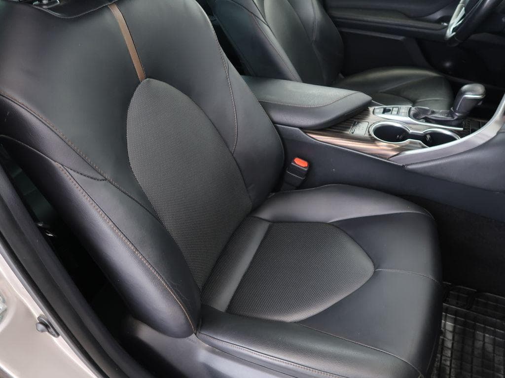 2019 Toyota CAMRY - 13