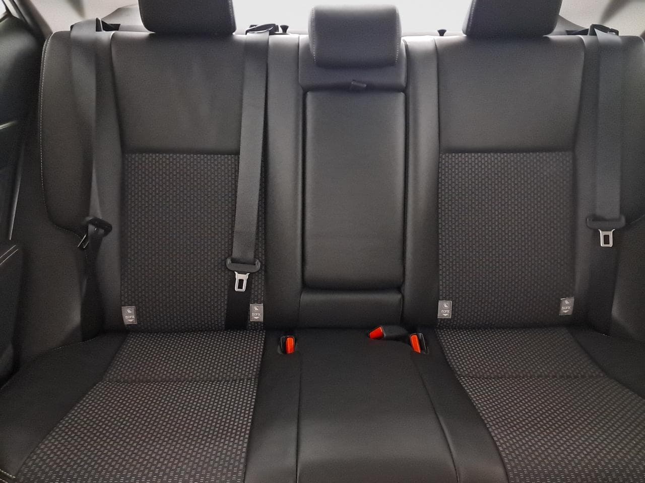 2017 Toyota COROLLA - 25
