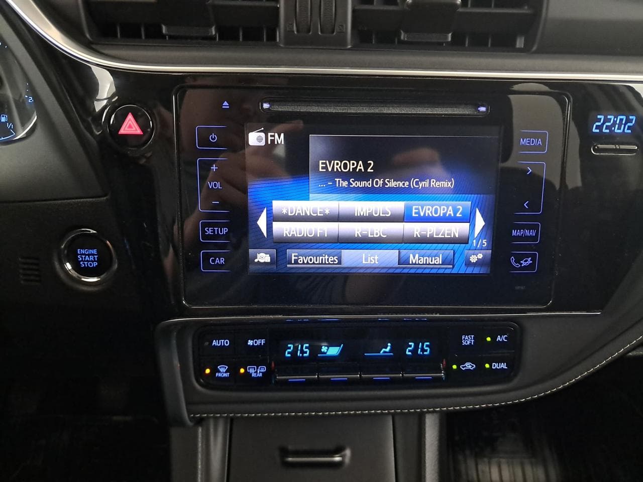 2017 Toyota COROLLA - 32