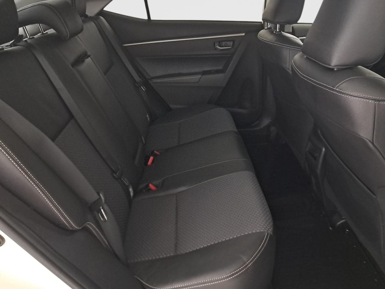 2017 Toyota COROLLA - 24