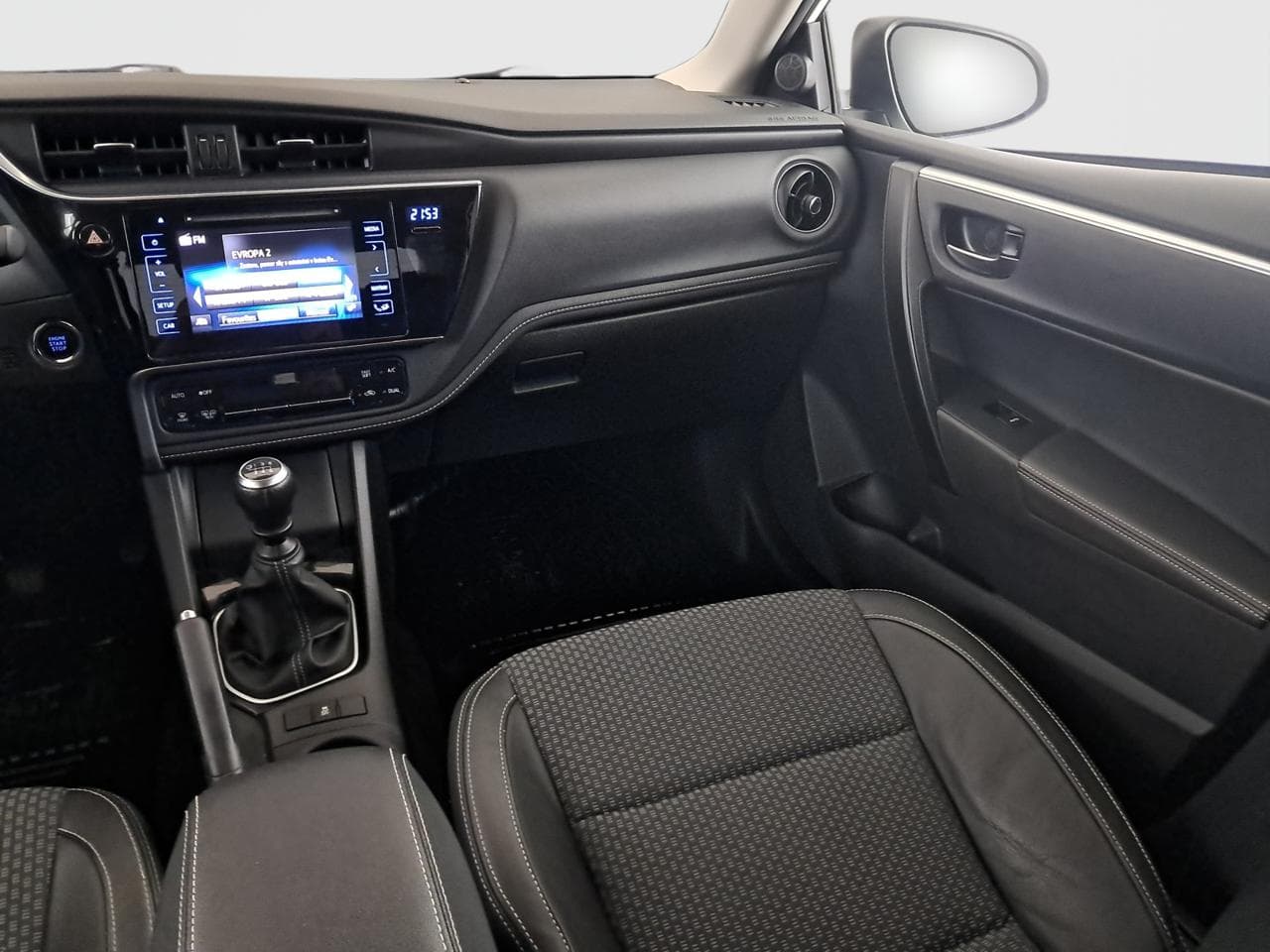 2017 Toyota COROLLA - 20