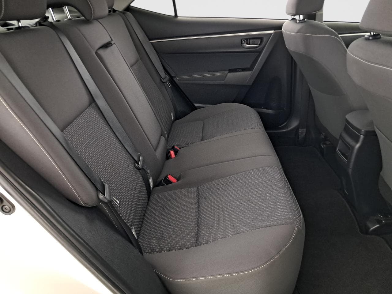 2018 Toyota COROLLA - 13